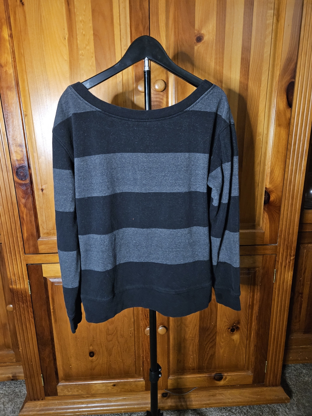 Empyre Black & Gray Striped Pullover Hoodie Vintage - Picture 2 of 4